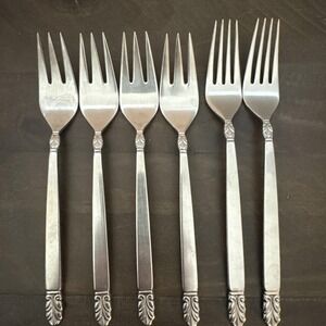 (2) Dinner & (4) Salad Forks International NORSE Deluxe Stainless 7 1/2"